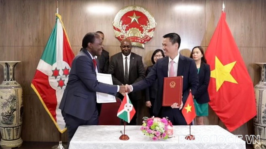 Vietnam and Burundi ink visa exemption agreement